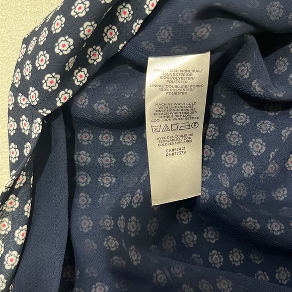 Loft Geometric Print V-Neck Sleeveless Blouse Size S Navy Pink White Fully Lined - Picture 4 of 6